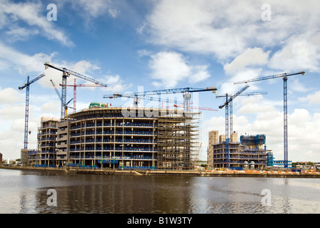 Salford Quays BBC nord nuova sede in costruzione. Conosciuta come la città dei media. Foto Stock