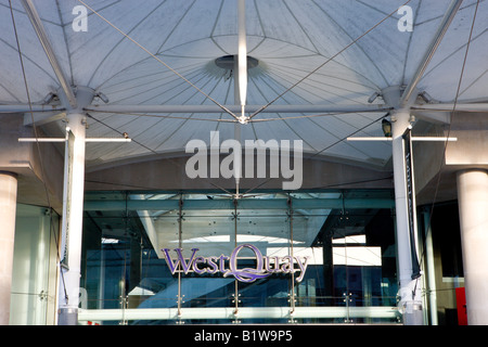 Ingresso al West Quay Shopping Mall Southampton Hampshire Inghilterra Foto Stock