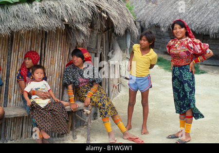 PANAMA isole San Blas Kuna indiani Foto Stock