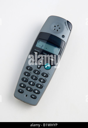 Comunicazioni di telefono DECT Handset con verde pulsante risposta Digital Enhanced Cordless Telecommunications wireless di rete fissa Foto Stock