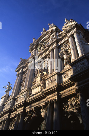 Venezia Santa Maria del Giglio - noto anche come Santa Maria Zobenigo - Facciata chiesa di Venezia Veneto Italia Foto Stock