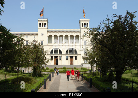 Berlino Germania Hamburger Bahnhof galleria d'arte museo conosciuto come il museo per il presente è un ex ferrovia stazione ferroviaria Foto Stock