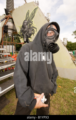 Graffiti artist Olly. Cestino città del festival di Glastonbury 2008 Foto Stock