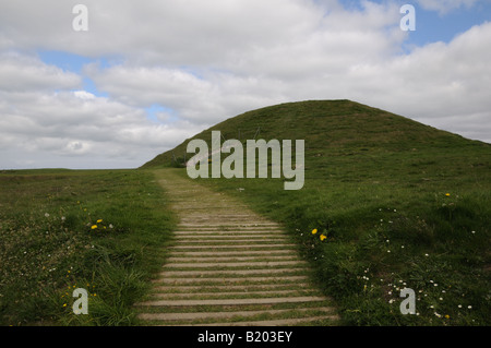 Maeshowe è un 5,000-anno-vecchio sepoltura cairn nelle Orkney, Scozia. Foto Stock