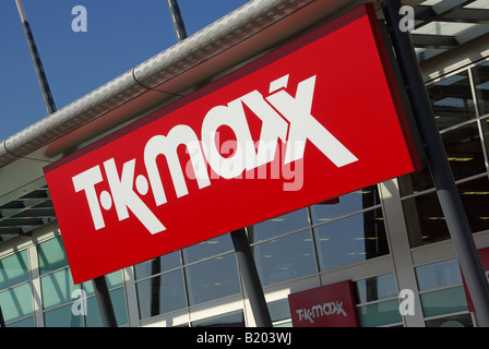 TK Maxx negozio di fronte su un retail park in Essex Foto Stock