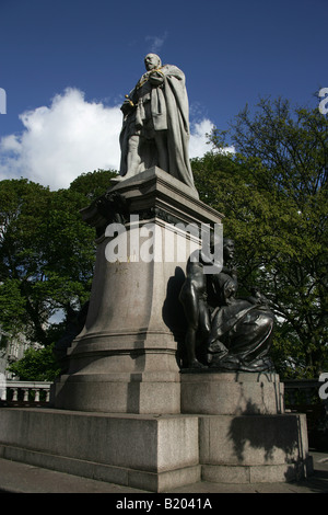 Città di Aberdeen, Scozia. Edward VII statua situata sulla giunzione di Union Street e la terrazza dell'Unione. Foto Stock