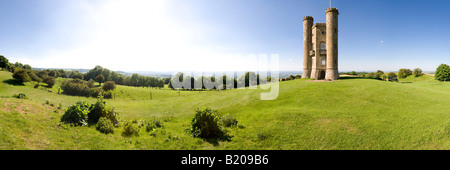 Una vista panoramica della torre di Broadway situato a 1024 piedi sulla Cotswold scarpata a Broadway Hill, Worcestershire Foto Stock