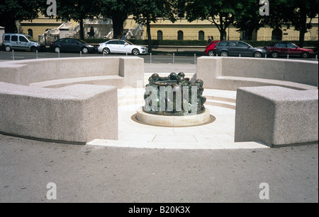 Statua sulla Marsal Tito square Zagabria Croazia Foto Stock