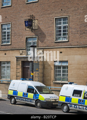 Contrassegnate i veicoli fuori strada Bethel a una stazione di polizia Norwich Norfolk Foto Stock