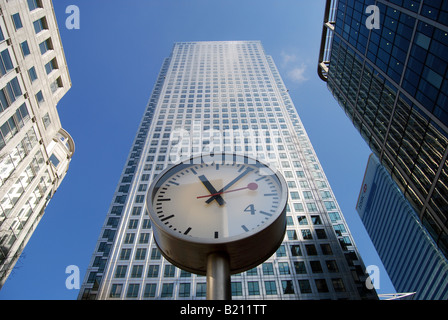 'Credit Crunch' boom busto canary wharf torri orologio Docklands Londra "credit crunch" Foto Stock