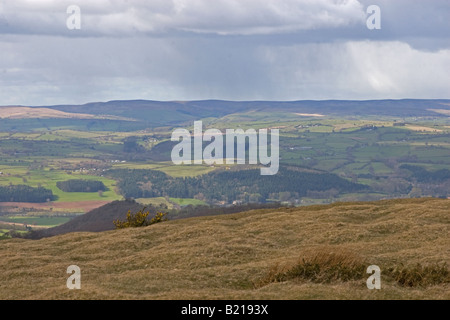 Affacciato su Hay on Wye preso dalla Montagna Nera Foto Stock