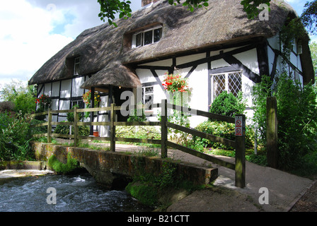 Antica del XIII secolo Fulling Mill, New Alresford, Hampshire, Inghilterra, Regno Unito Foto Stock