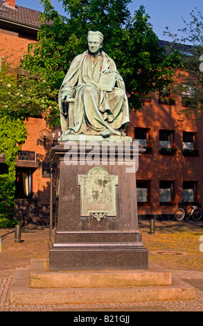 Statua di Thomas a Kempis (Thomas von Kempen), Kempen della Renania settentrionale-Vestfalia, Germania Foto Stock