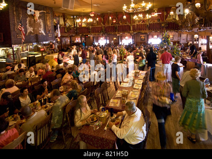 Texas Amarillo Big Texan Steak Ranch ristorante interno sala da pranzo Foto Stock