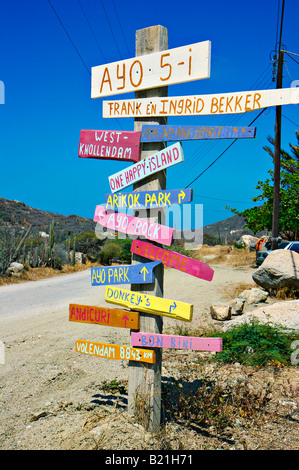 Cartello stradale al Parco Nazionale di Arikok su Aruba Foto Stock