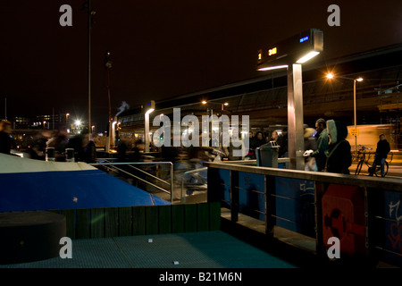 Famoso traghetto sul fiume IJ in Amsterdam docks Foto Stock