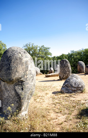 Cerchio di pietra, il Almendres Cromlech, Evora, Portogallo Foto Stock