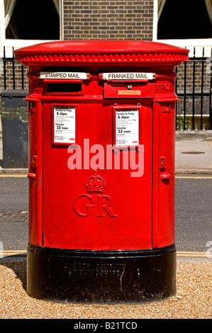 Old Royal Mail London Bedford Square Bloomsbury Georgian House letter mail box pilastro pilastro-box Foto Stock