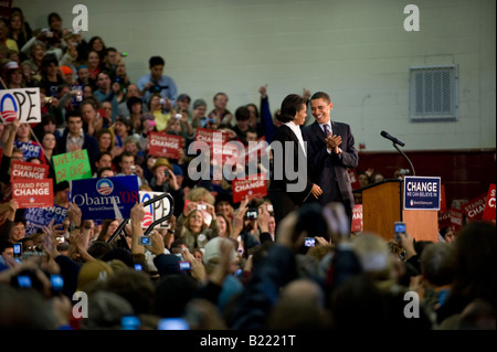 Concord NH 1 7 08 candidato presidenziale il senatore Barack Obama e la moglie Michelle Obama campagna in Concord NH 7 Gennaio 2008 Foto Stock