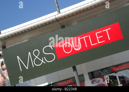 West Thurrock Essex retail park Marks & Spencer outlet store segno Foto Stock