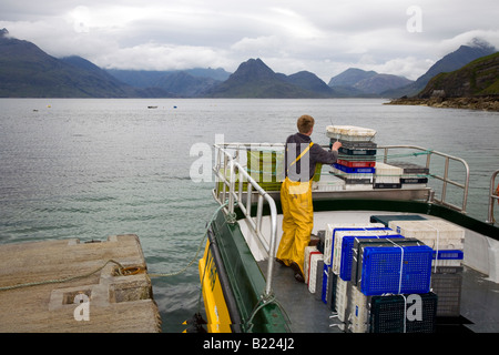 Dublin Bay gamberi, scampi o Scottish Shrimp barca da pesca, Loch Scavaig, Elgol & Cuillin montagne, Isola di Skye, Scozia uk Foto Stock