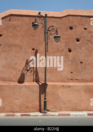 Le mura che circondano Marrakech marocco Foto Stock