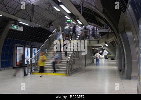 Atrio passeggero - Jubilee Line - London Bridge Stazione della Metropolitana Foto Stock