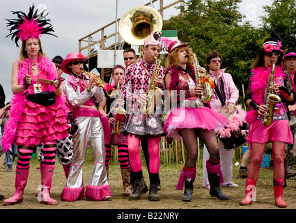 Il Ambling Brass Band festival di Glastonbury Pilton Somerest UK Europa Foto Stock