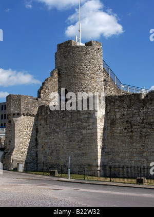 Vecchie mura vicino al West Quay, Southampton, Regno Unito Foto Stock