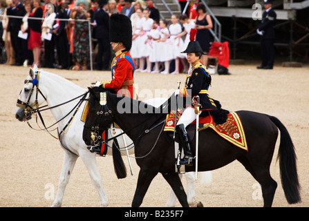 La principessa Anna e il Duca di Kent in Trooping la cerimonia del colore, London, England, Regno Unito Foto Stock