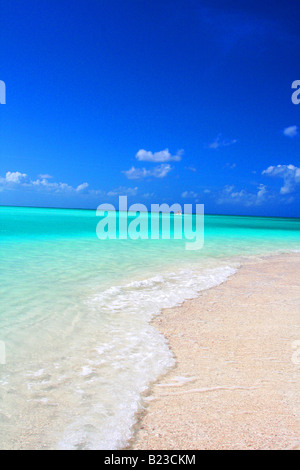 Spiaggia isolata nelle Isole Turks e Caicos Foto Stock