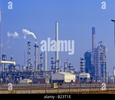 Ricezione di olio e impianto di trasformazione vicino alla città di Rotterdam holland solo uso editoriale Foto Stock