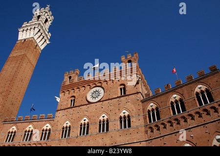 Palazzo pubblico della città palazzo civico il campo siena toscana italia meridionale in europa Foto Stock