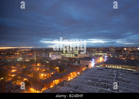 MANCHESTER SKYLINE NOTTE BEETHAM TOWER HOTEL HILTON DEANSGATE Foto Stock
