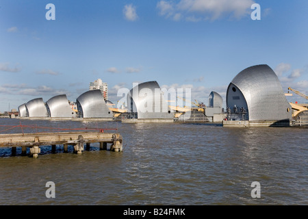 La Thames Barrier sul Fiume Tamigi nella zona est di Londra Foto Stock