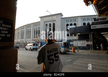 Una ventola fotografie sotto costruzione nuova Yankee Stadium di New York borough Bronx Foto Stock