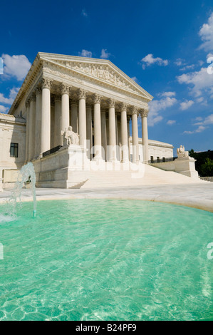 La parte anteriore facciata a sud della Corte suprema degli Stati Uniti in Washington DC Foto Stock