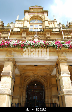 Town Hall, la sfilata, Royal Leamington Spa Warwickshire, Inghilterra, Regno Unito Foto Stock