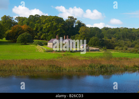 Foto all'aperto, agriturismo in alto a Lough Erne vicino castello Crom, Shannon & Erne fluviale, County Fermanagh, Irlanda del Nord, Foto Stock