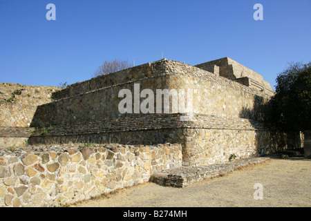 Il sito archeologico di Monte Alban vicino alla città di Oaxaca, Oaxaca, Messico Foto Stock