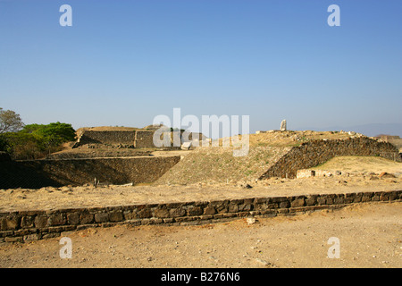 Il sito archeologico di Monte Alban vicino alla città di Oaxaca, Oaxaca, Messico Foto Stock