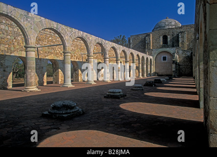 Scoperchiata basilica, basilica, monastero domenicano, convento domenicano, Ordine Domenicano, Cuilapam de Guerrero, Stato di Oaxaca, Messico Foto Stock