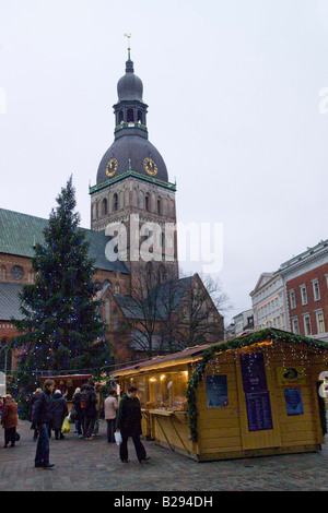 Mercatino di Natale di Riga Lettonia Data 11 02 2008 Ref ZB693 110474 0188 credito obbligatoria World Pictures Photoshot Foto Stock