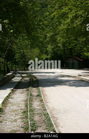 Grecia Tessaglia Milies sulle pendici del monte Pelion restaurato Ano Gatzea stazione ferroviaria Foto Stock