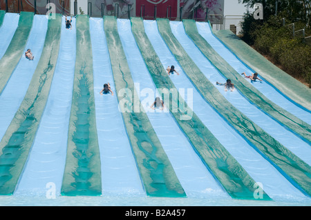 Israele Sfaim Parco acquatico divertimento estivo su scivoli ad acqua Foto Stock