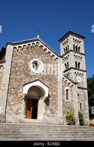 La facciata della chiesa cinquecentesca di san salvatore Castellina in chianti toscana italia meridionale in europa Foto Stock