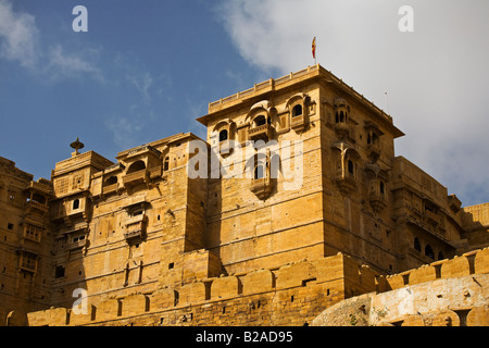 Il MAHARAJA PALACE si trova a JAISALMER FORT nella città dorata Rajasthan in India Foto Stock
