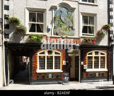 Tre gru public house estate YORK England Regno Unito Foto Stock