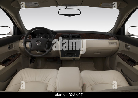 2008 Buick LaCrosse CXL in bianco - cruscotto Foto Stock