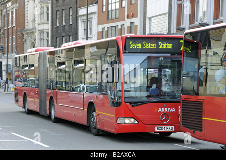 Bendy bus Angel Islington London REGNO UNITO Foto Stock